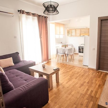 Explore Greece From Comfortable City Centre Apartment Chalkida Luaran gambar